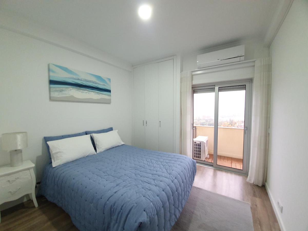 Coimbra's Black & White Appartement